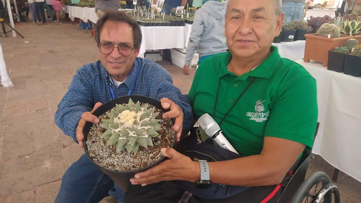 FOTO PRINCIPAL SJR Luis Flores y Emilio Fernandez haciendo conciencia